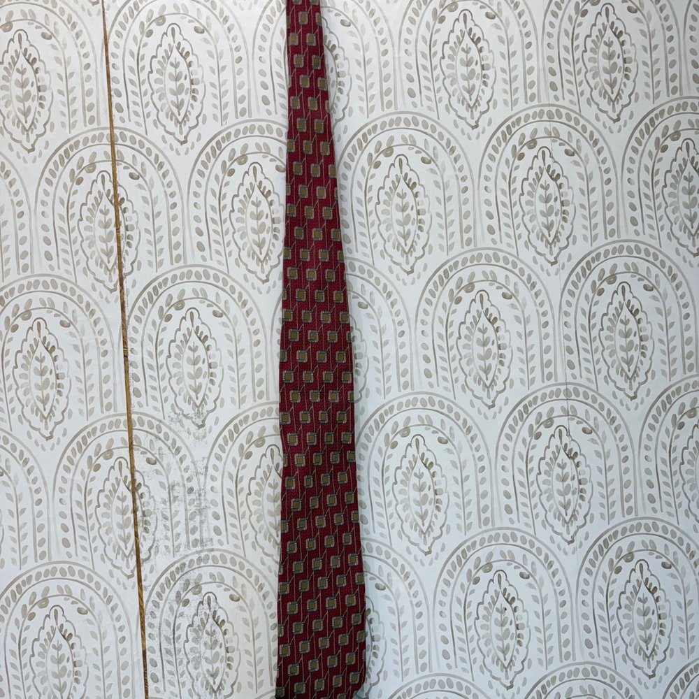 Oleg Cassini Silk Tie Mens OS Burgundy Gold Geometric Italian Fabric Formal Luxe
